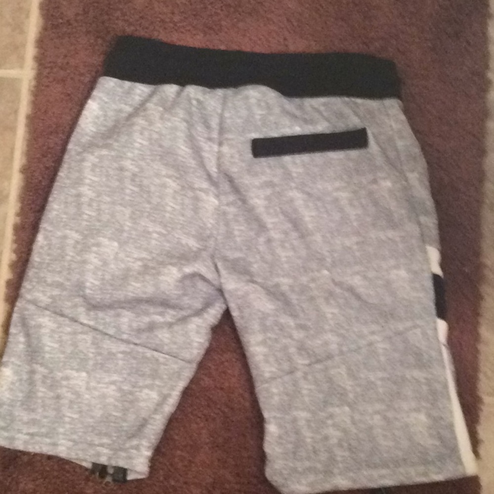 25$ - Picture 4 of 4